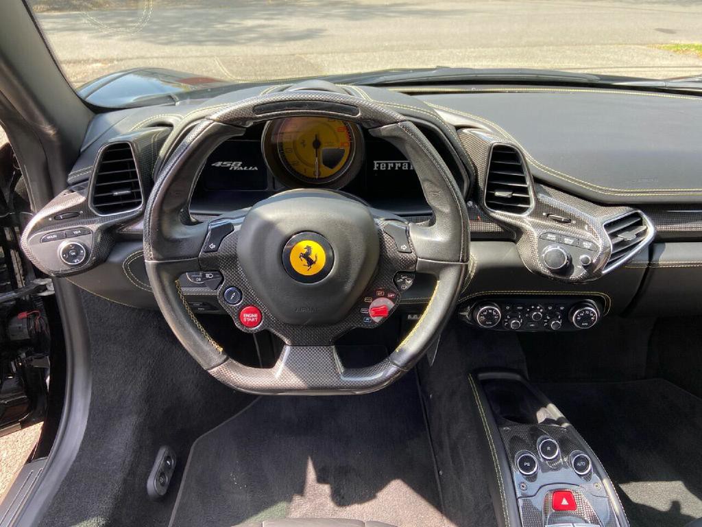 2011 Ferrari 458 ITALIA Image 17