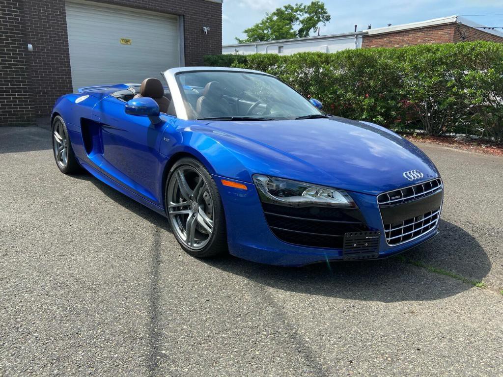 2012 Audi R8 Image 2