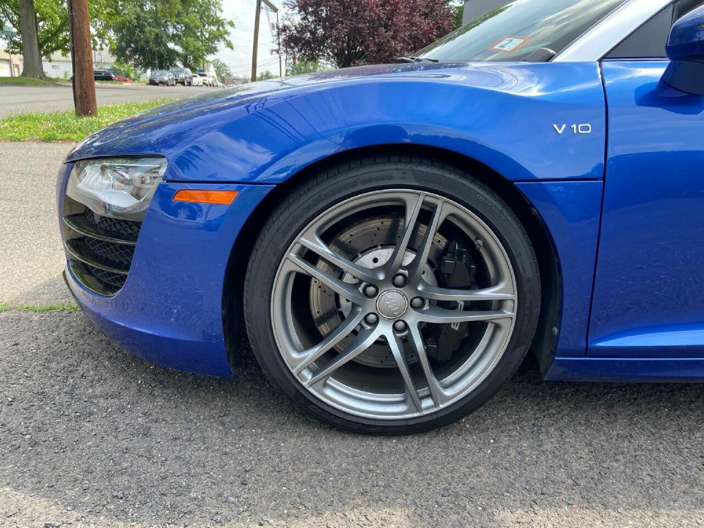 2012 Audi R8 Image 9