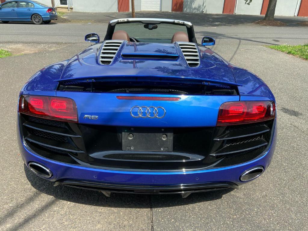 2012 Audi R8 Image 16