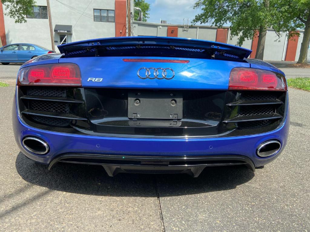 2012 Audi R8 Image 17
