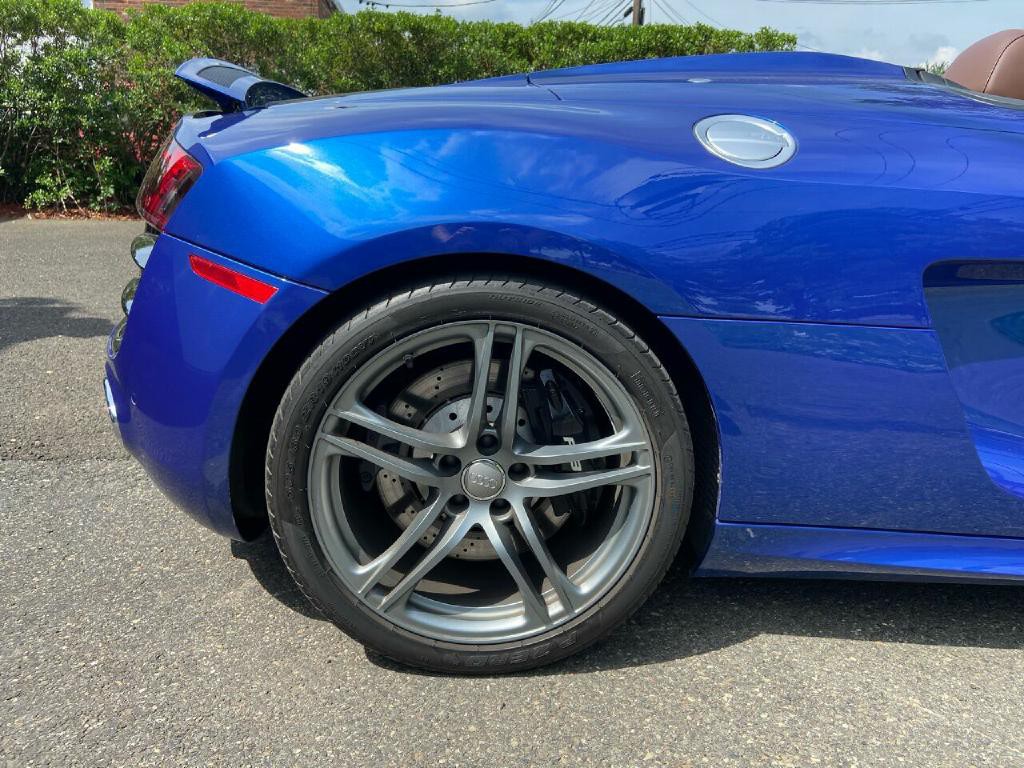 2012 Audi R8 Image 21