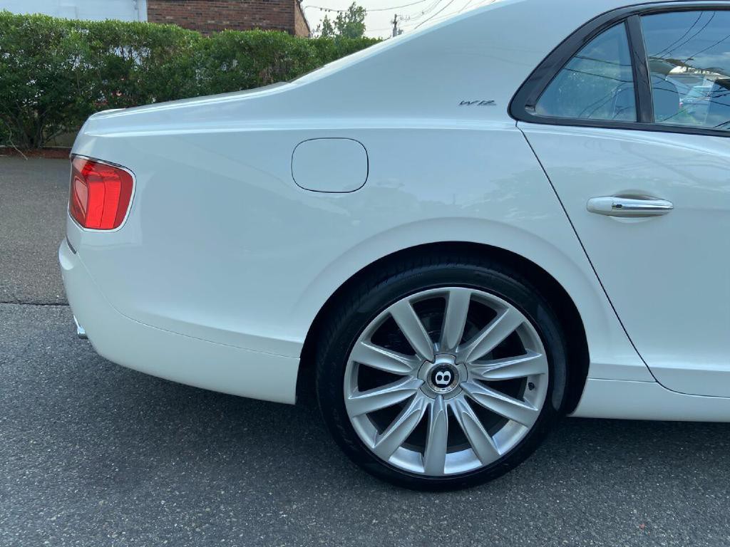 2014 Bentley Flying Spur Image 24