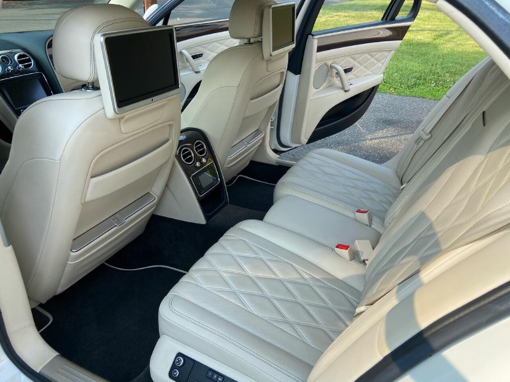 2014 Bentley Flying Spur Image 39