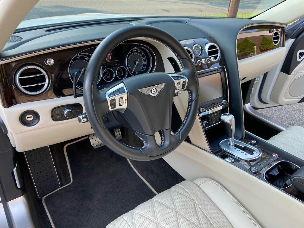 2014 Bentley Flying Spur Image 47