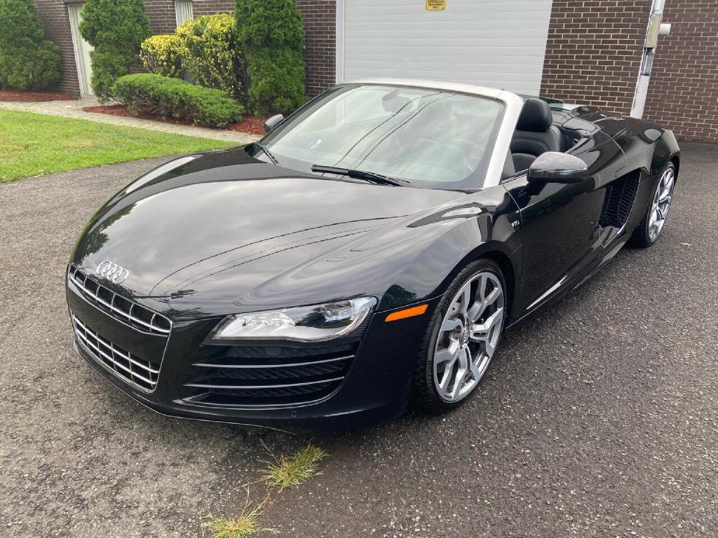 2011 Audi R8 Image 8