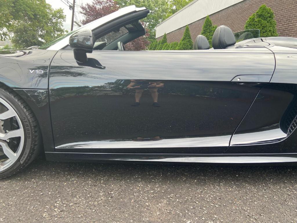 2011 Audi R8 Image 13