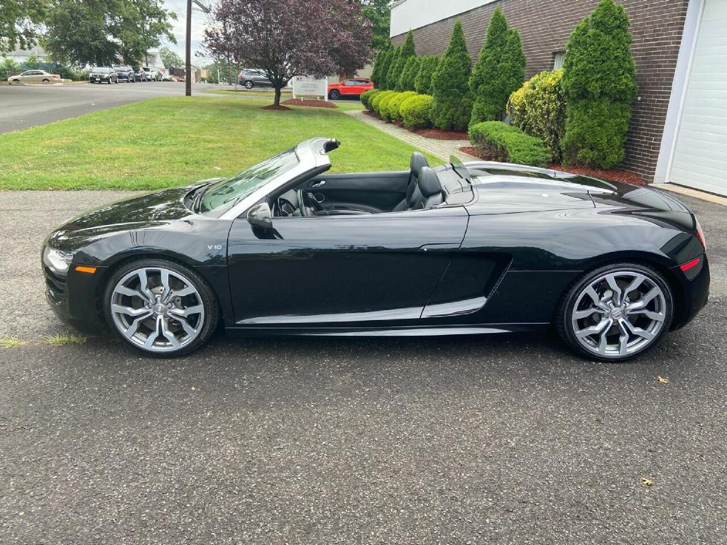 2011 Audi R8 Image 15