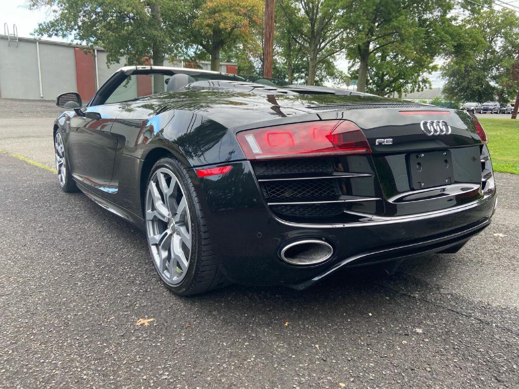 2011 Audi R8 Image 19
