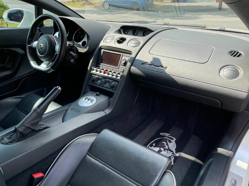 2009 Lamborghini Gallardo Image 25