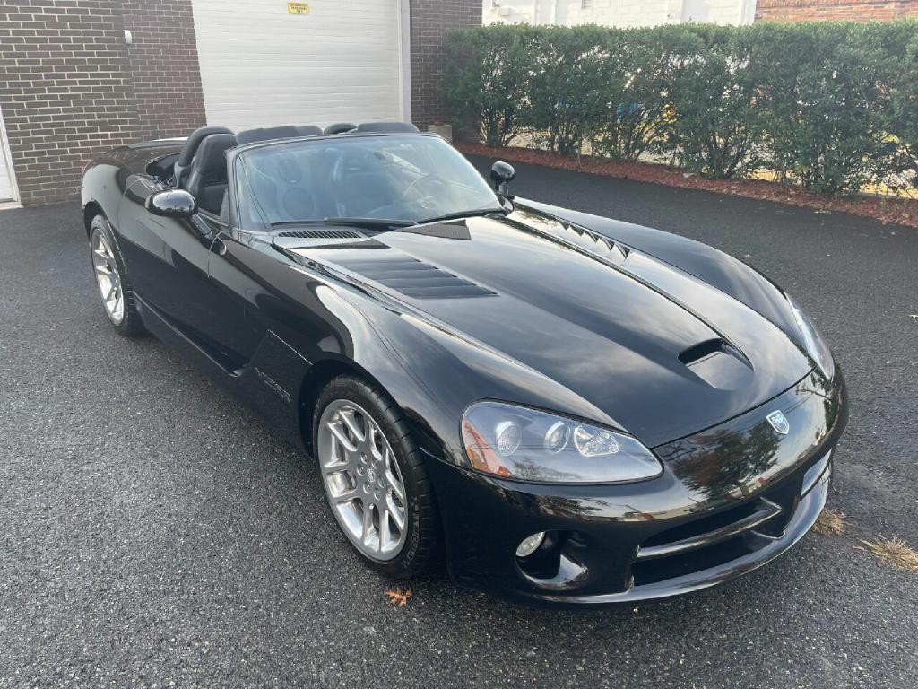 2003 Dodge Viper Image 2