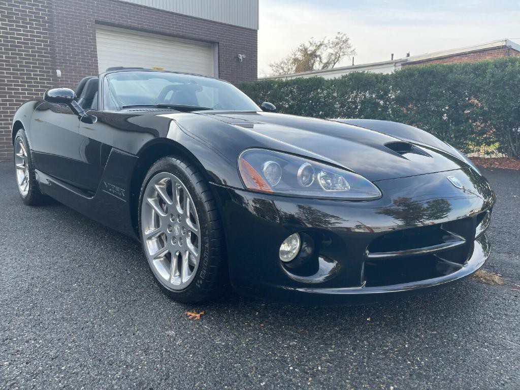 2003 Dodge Viper Image 3