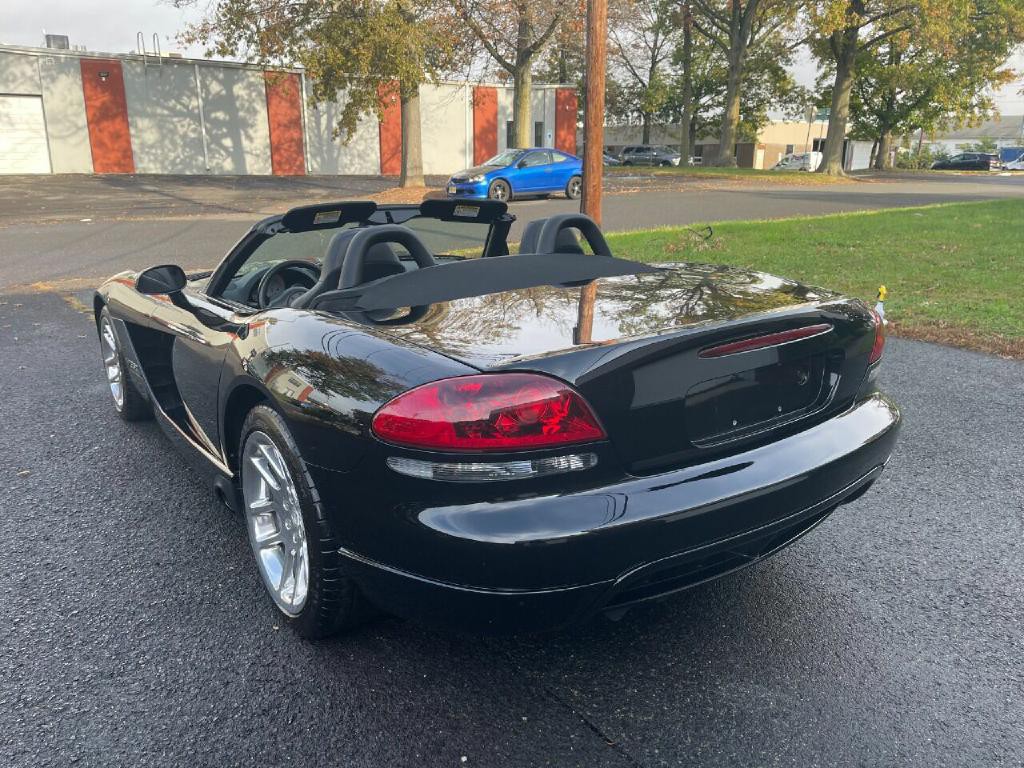 2003 Dodge Viper Image 10