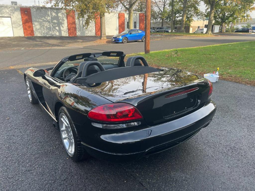 2003 Dodge Viper Image 12