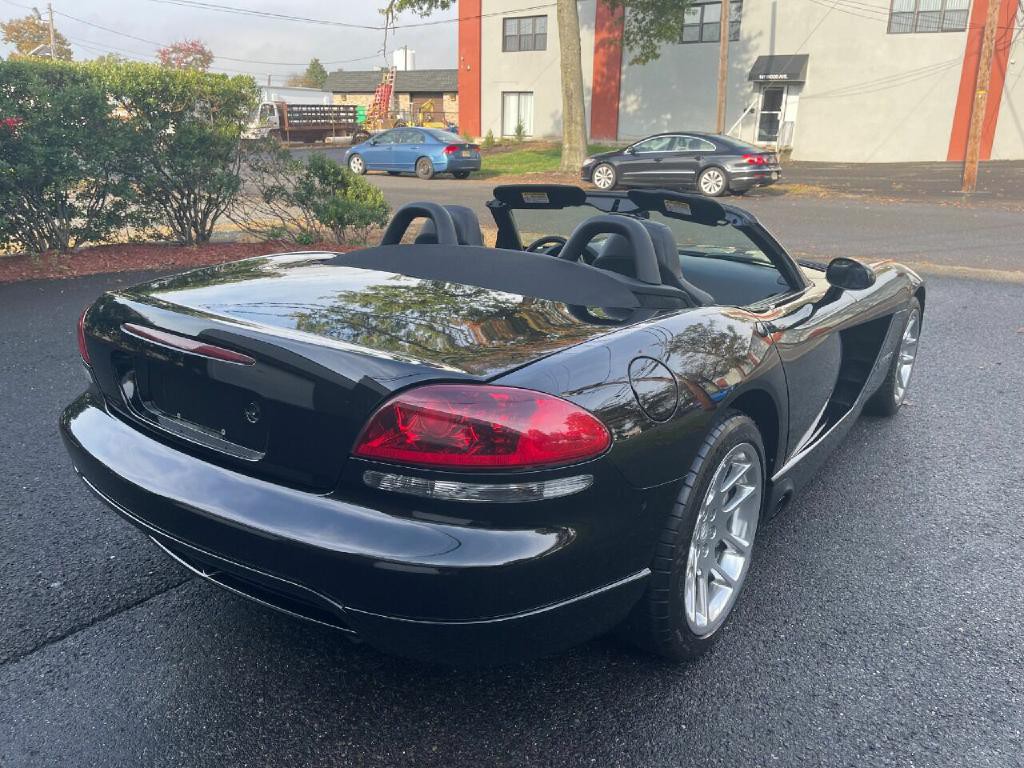 2003 Dodge Viper Image 13