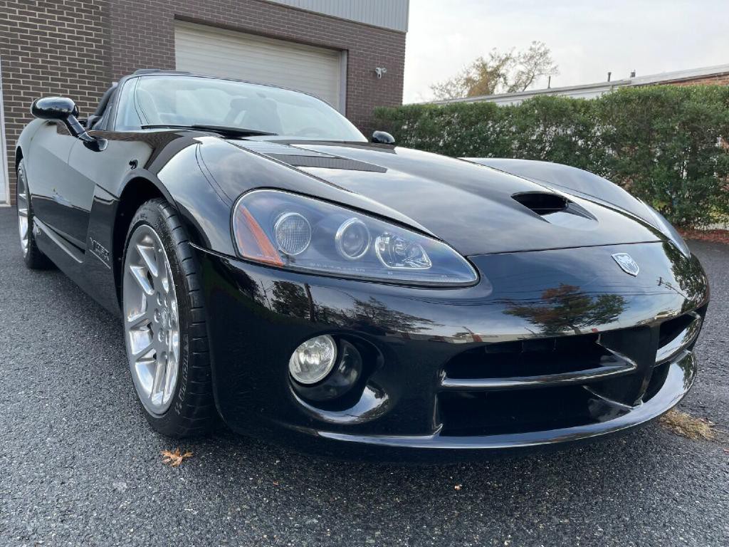 2003 Dodge Viper Image 24