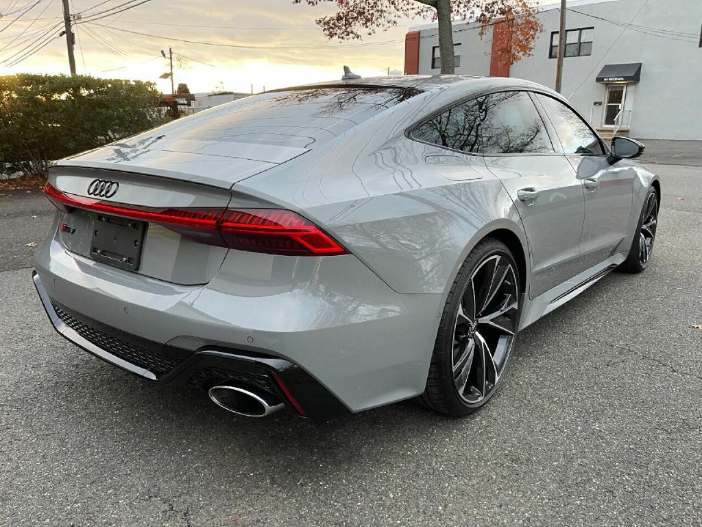 2022 Audi RS 7 Image 18