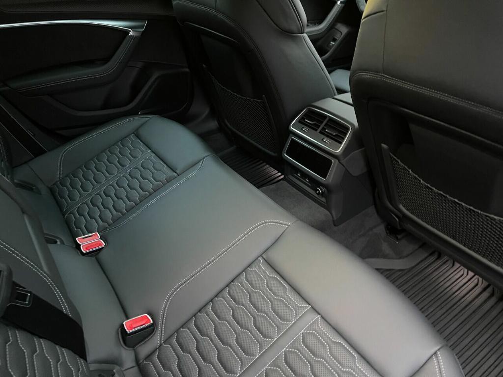 2022 Audi RS 7 Image 26