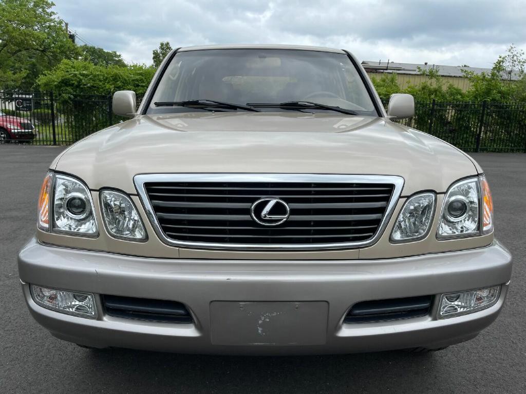 2001 Lexus LX 470 Image 5