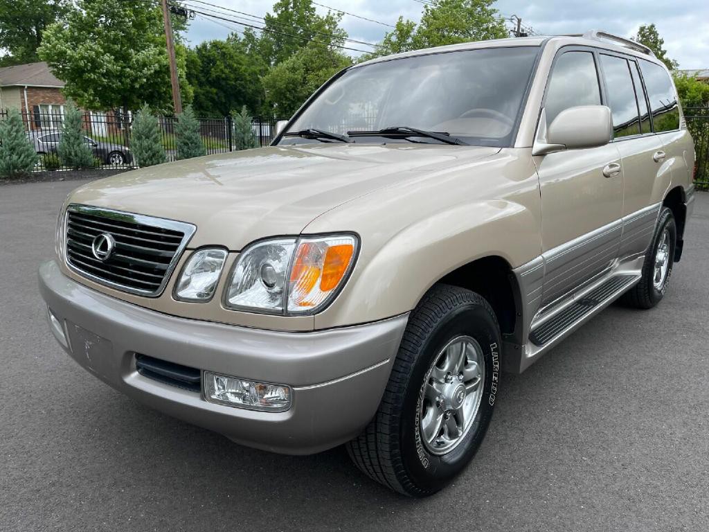 2001 Lexus LX 470 Image 6