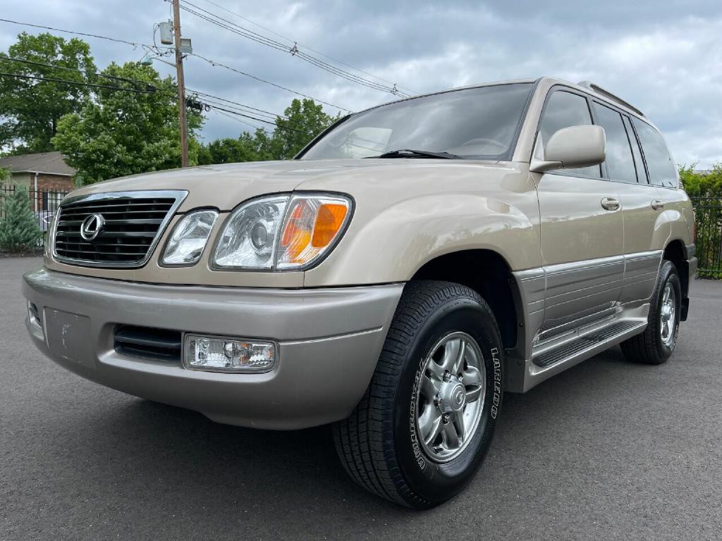 2001 Lexus LX 470 Image 8
