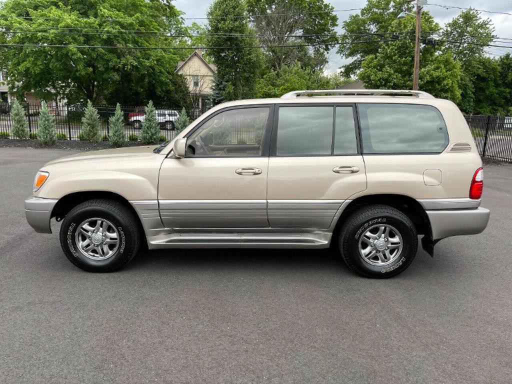 2001 Lexus LX 470 Image 9