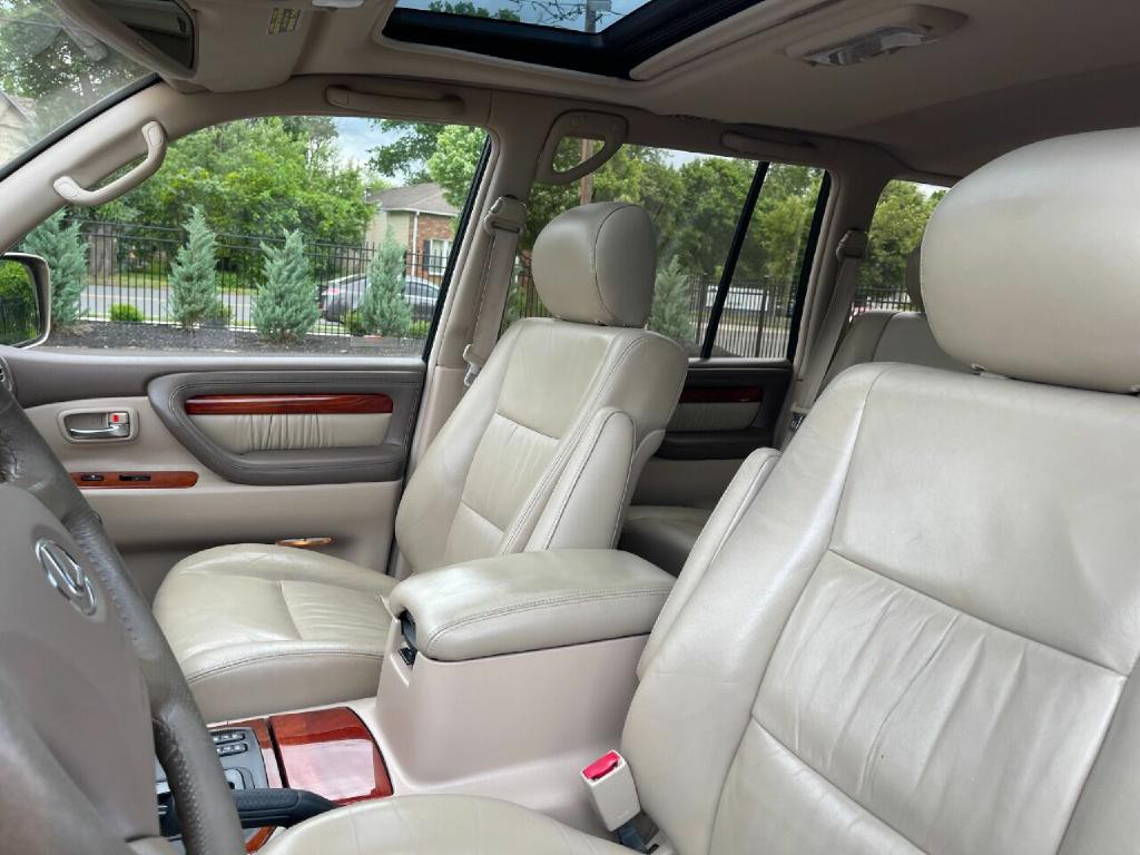 2001 Lexus LX 470 Image 38