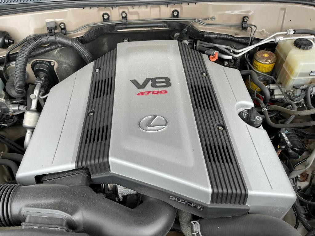 2001 Lexus LX 470 Image 42