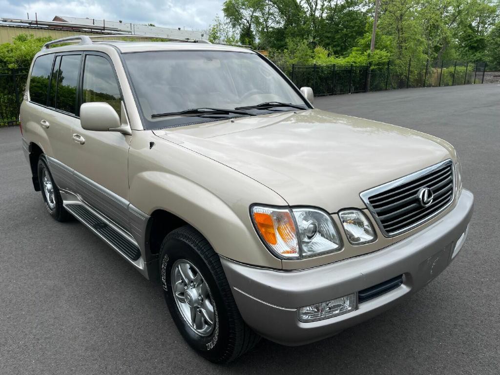 2001 Lexus LX 470 Image 44
