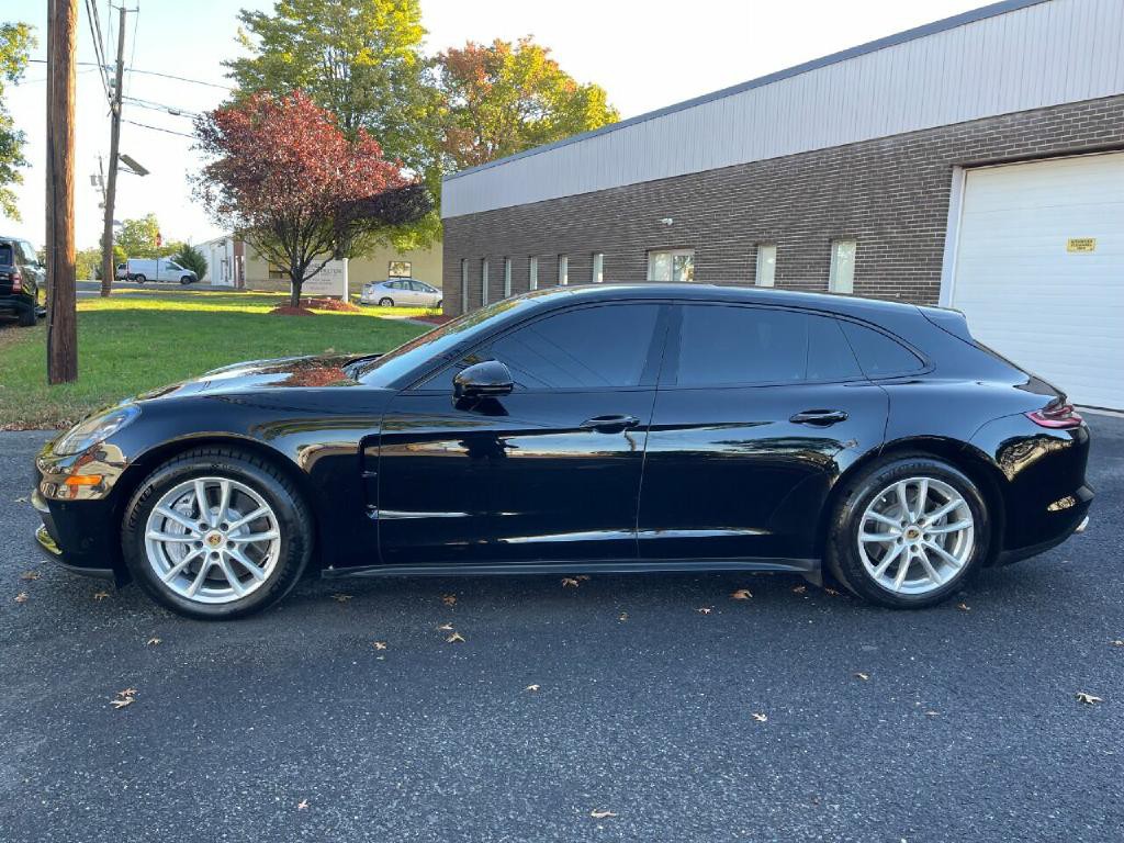 2018 Porsche Panamera Image 9