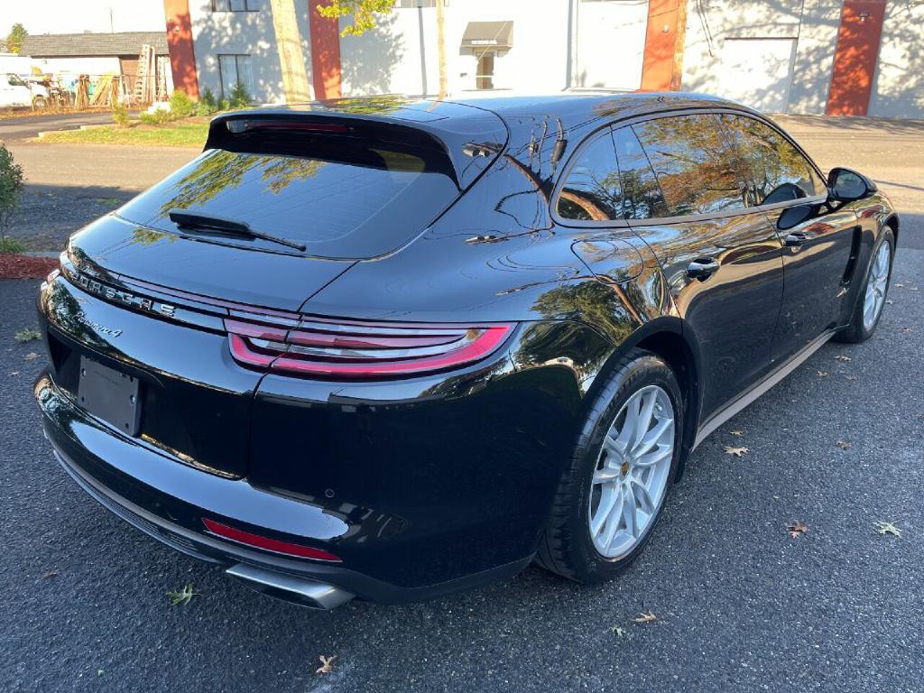 2018 Porsche Panamera Image 15