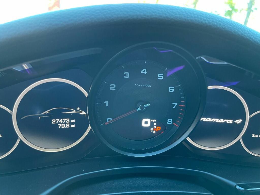 2018 Porsche Panamera Image 27