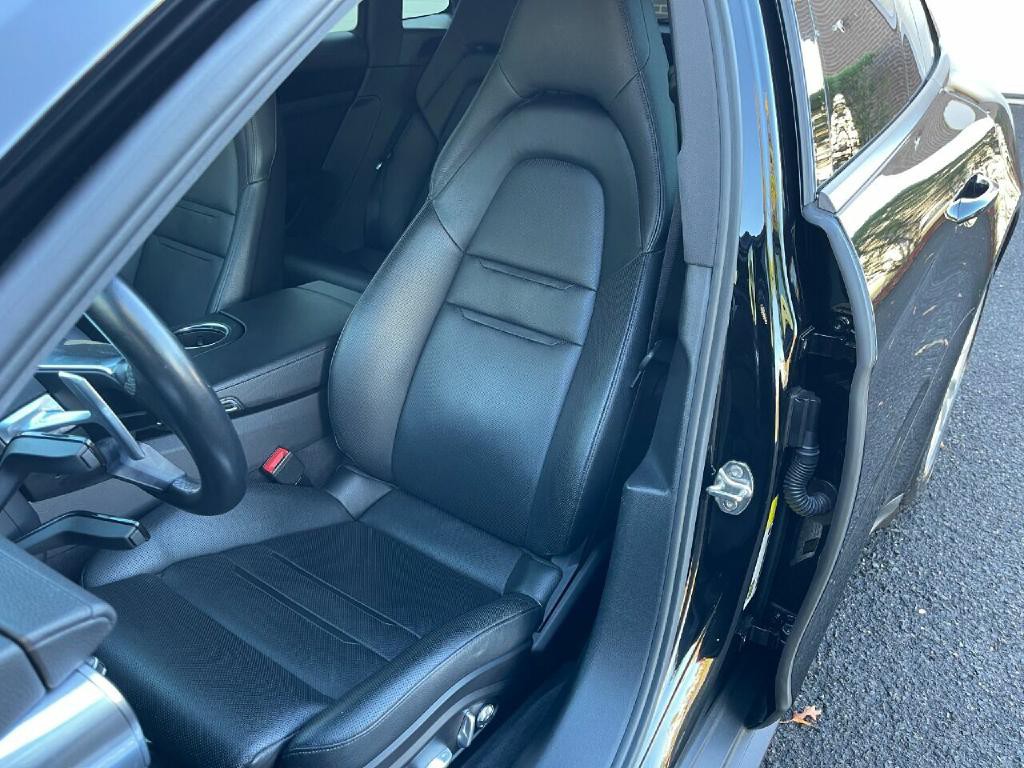 2018 Porsche Panamera Image 29