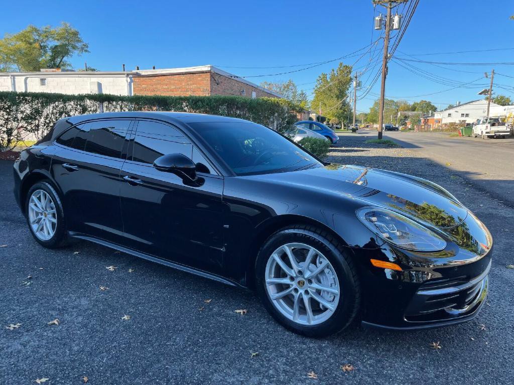 2018 Porsche Panamera Image 40