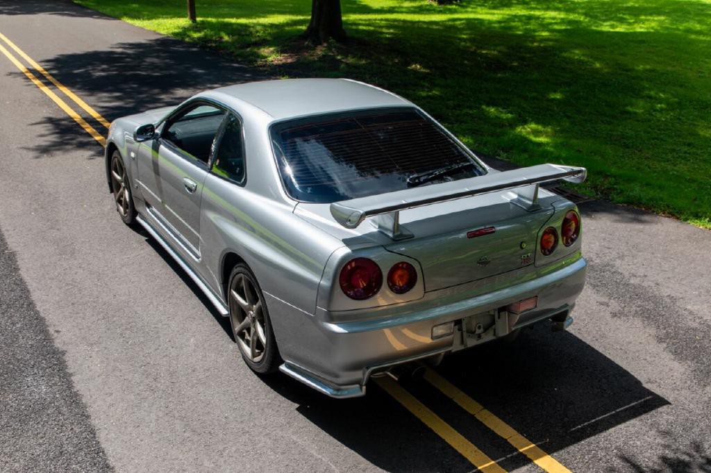 1999 Nissan GT-R Image 9