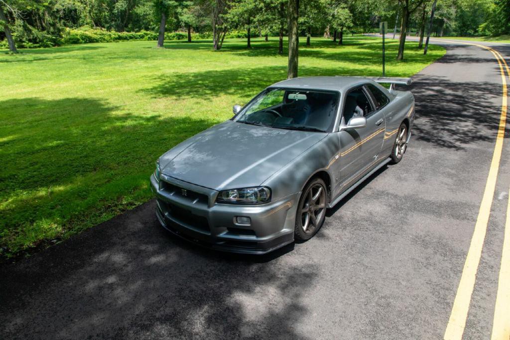 1999 Nissan GT-R Image 11