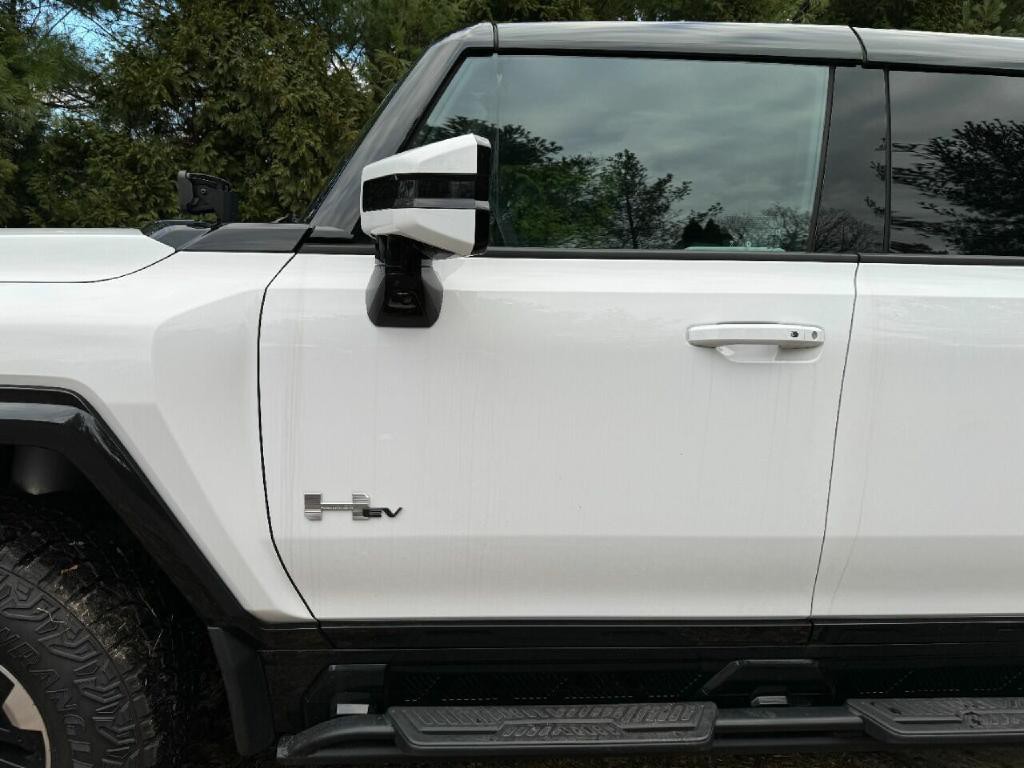 2022 GMC Hummer Ev Image 13