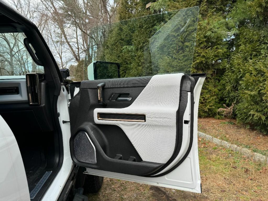 2022 GMC Hummer Ev Image 61