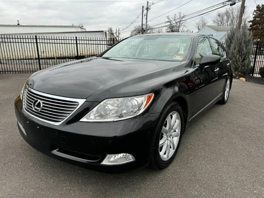 2009 Lexus LS 460 Image 8