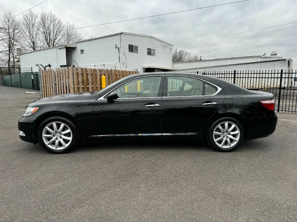 2009 Lexus LS 460 Image 10
