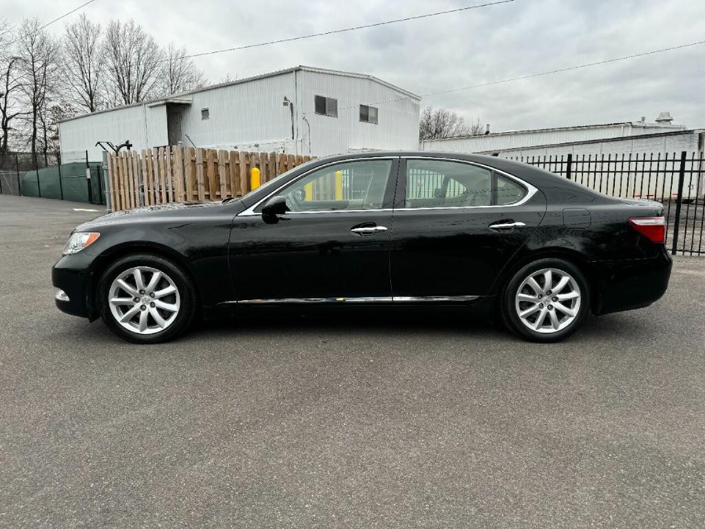 2009 Lexus LS 460 Image 11