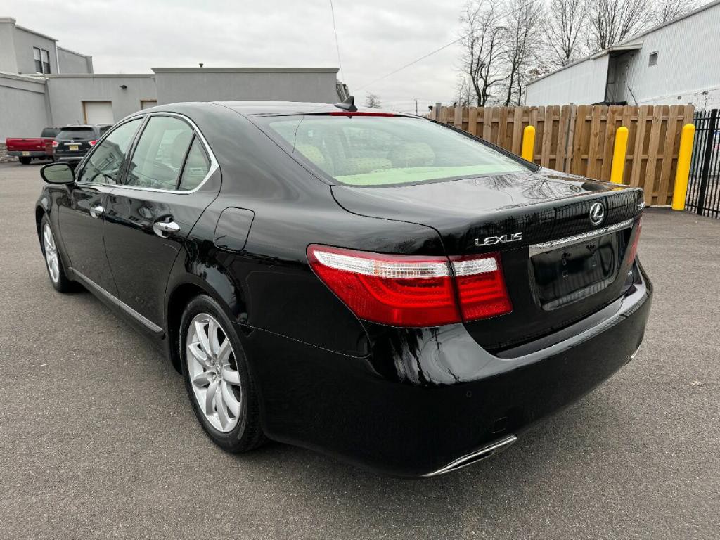 2009 Lexus LS 460 Image 12