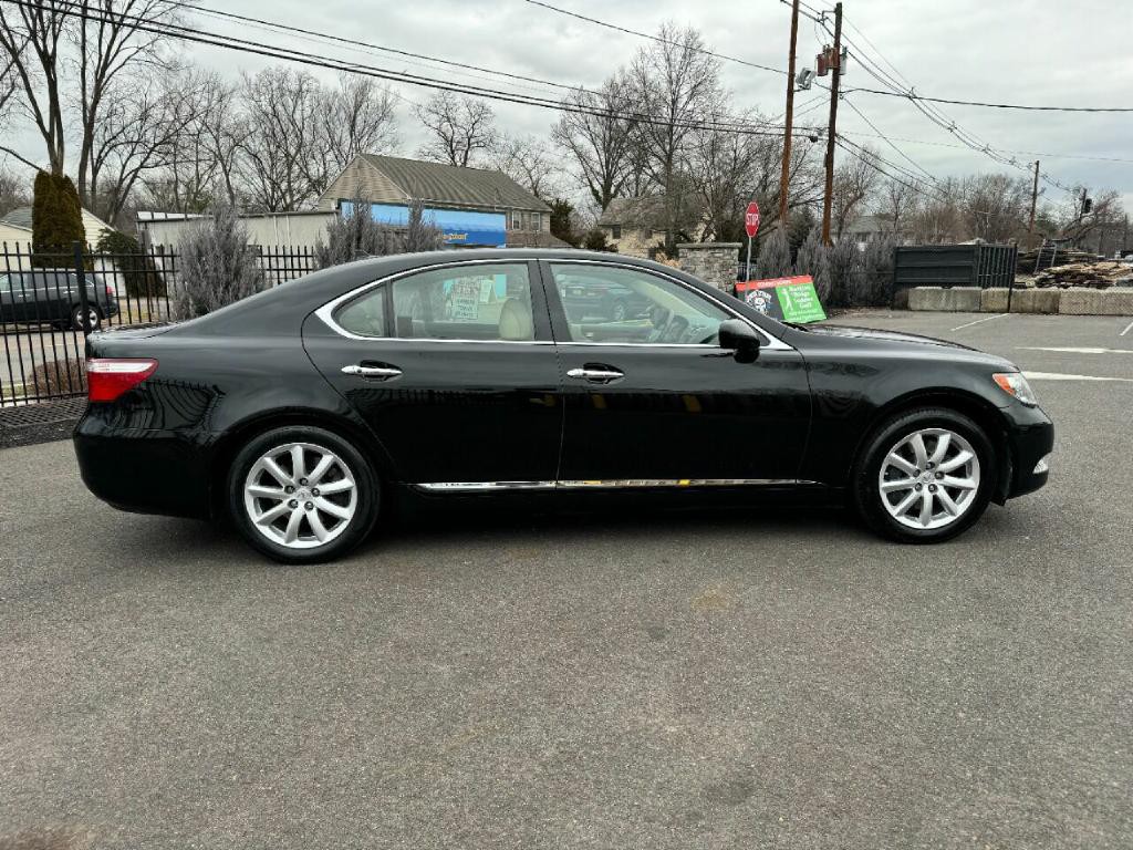 2009 Lexus LS 460 Image 18