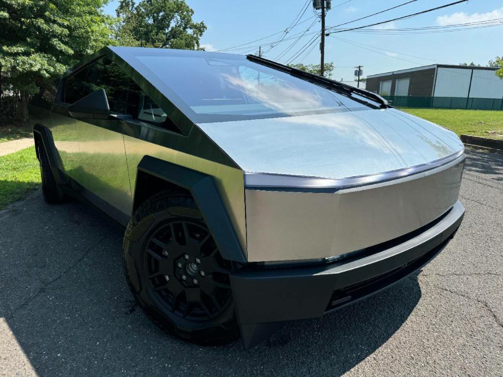 2024 Tesla Cybertruck Image 1