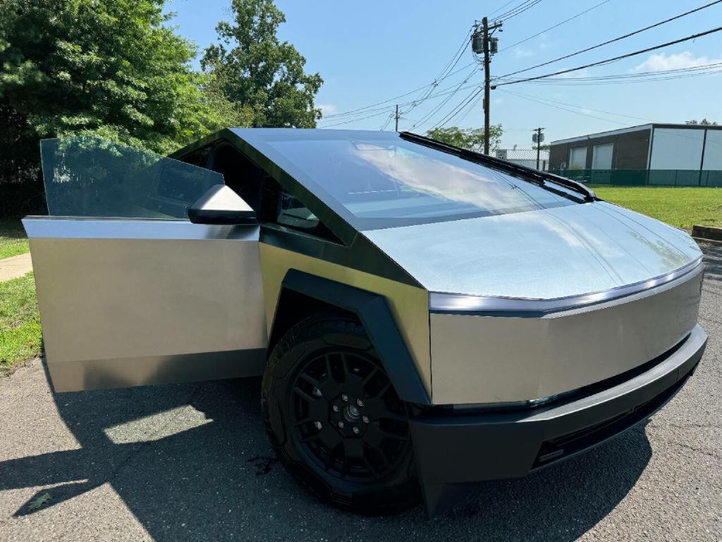 2024 Tesla Cybertruck Image 47
