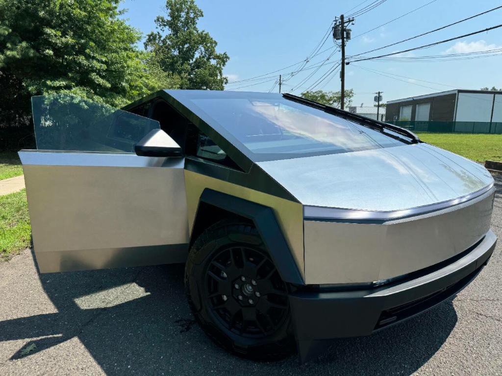 2024 Tesla Cybertruck Image 48