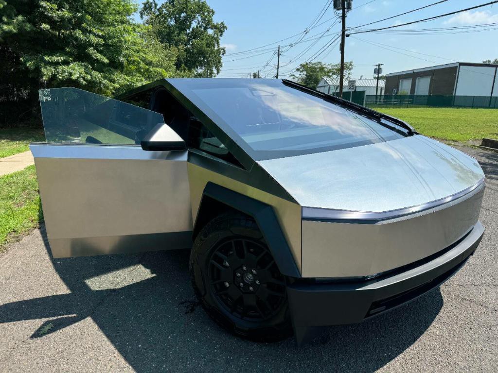 2024 Tesla Cybertruck Image 51