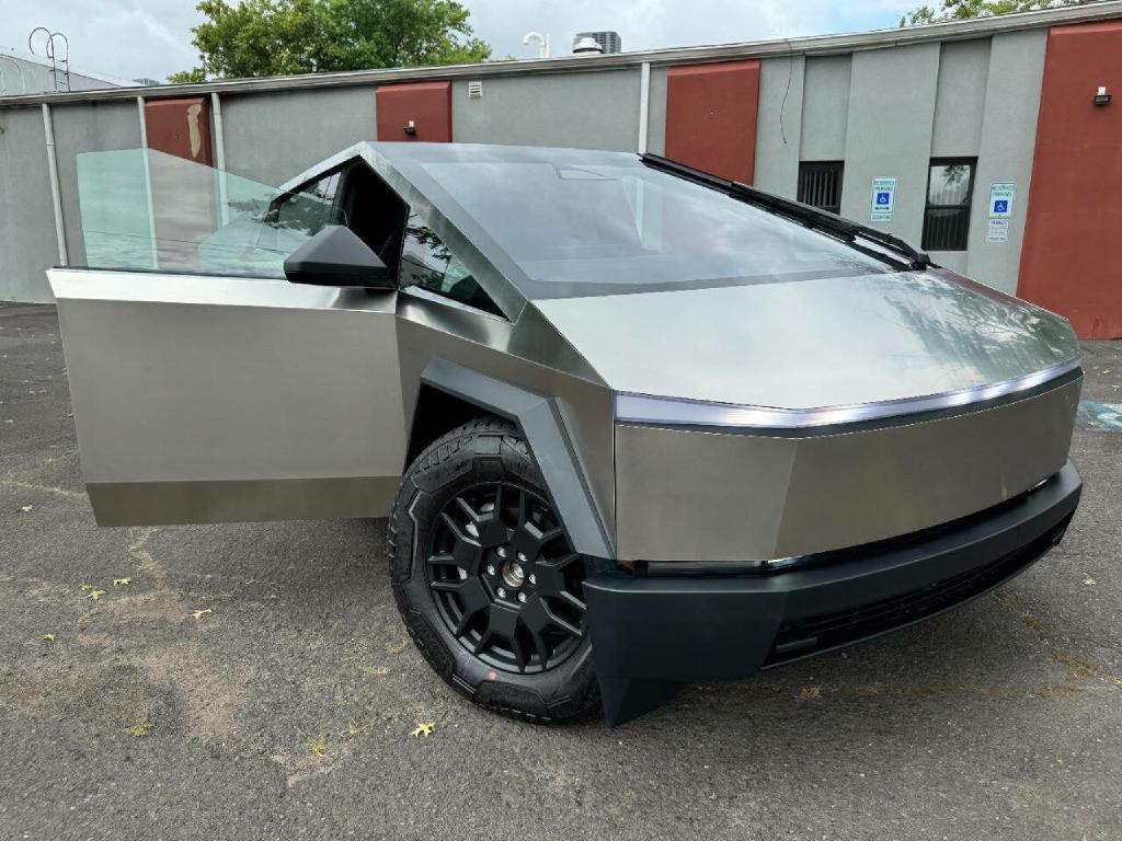 2024 Tesla Cybertruck Image 63