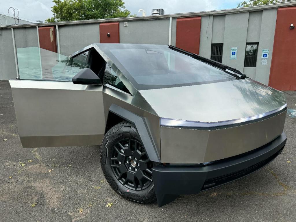 2024 Tesla Cybertruck Image 65