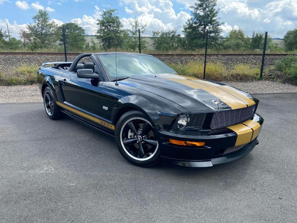 2007 Ford Mustang Image 2